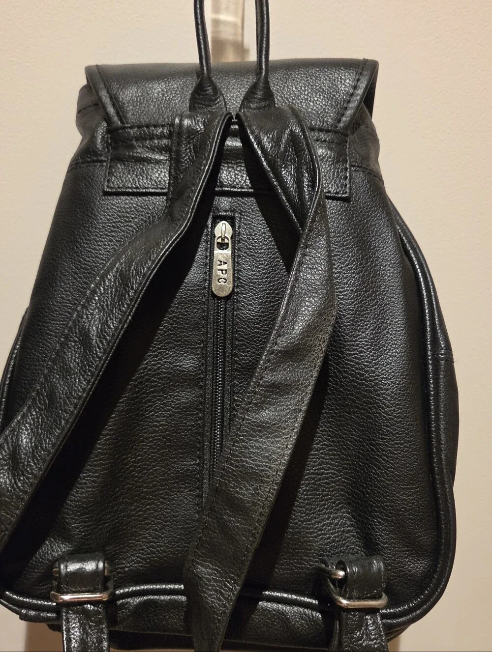 AmeriLeather Black Leather Drawstring Backpack